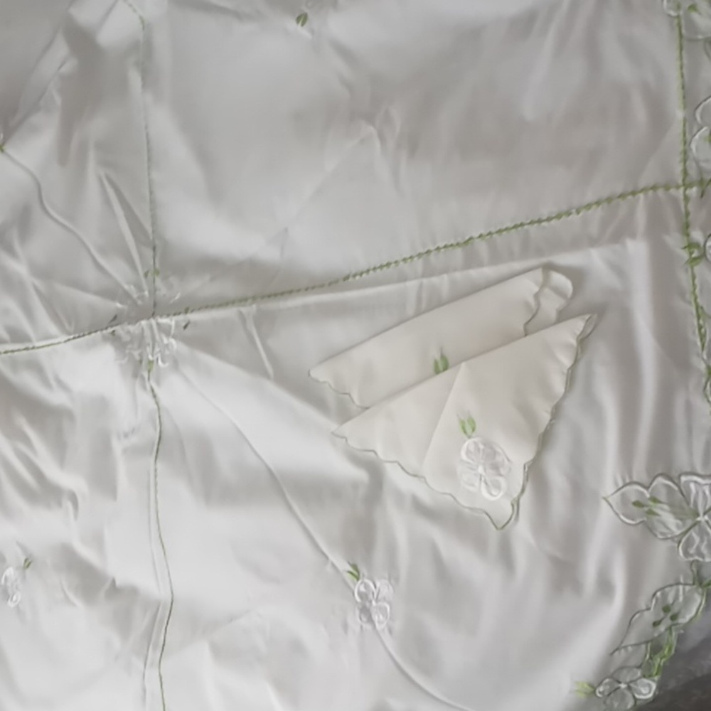 56" round vtg tablecloth.